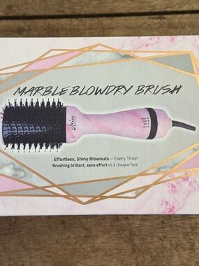 Aria Marble Hot Air Round Brush in Pink and Black